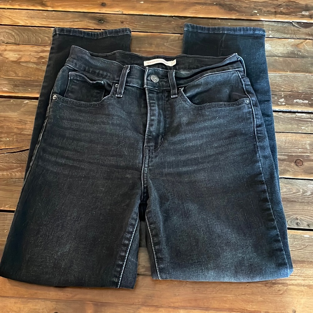 Levi 724 jeans